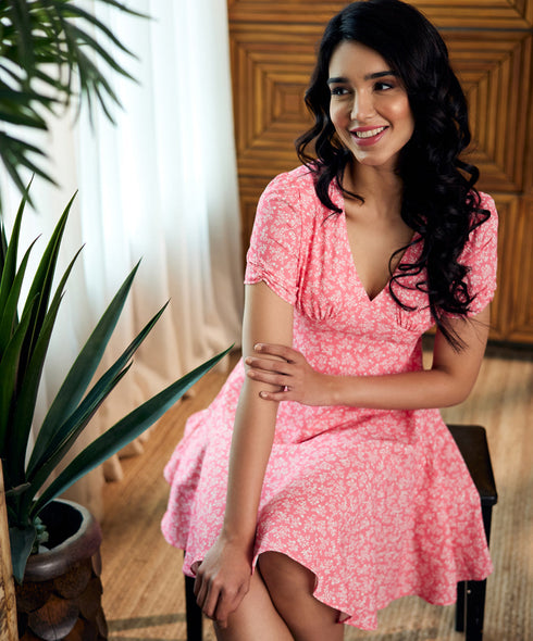 Vneck Ditsy Floral Puffed Sleeve Dress